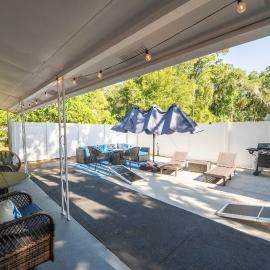 5 minutes from Three Sisters Springs 3 bed 2 bath
