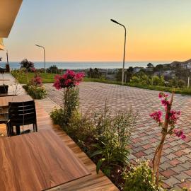Sol Apartments Albania, hotel in Shetaj