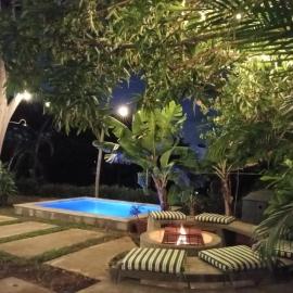 CocoMo - Boutique Coastal Garden Studio - Walk to Beach - Private Pool and Fire Pit