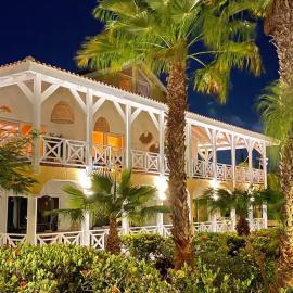 Penthouse Tropicana 6 persons gated penthouse with pool, hotel Jan Thielben