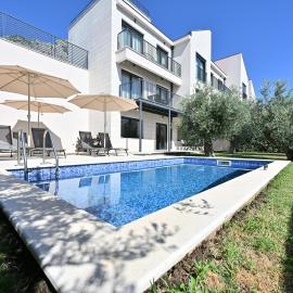Adriatic Horizon Townhouses - Azure- Rezevici, hotel a Drobnići