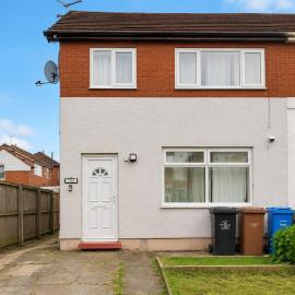Stylish 3BR House with Free WiFi, Parking, Sleeps 5