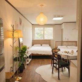 Seoul Station condo, hotel in Seoul