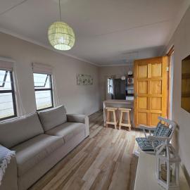 Beach cottage, hotel in Gonubie Park