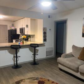 Stylish Decatur Retreat, hotel in Decatur