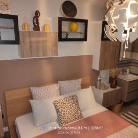 Charmante chambre 2 personnes petit déjeuner compris, hôtel à Traînou