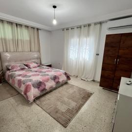 Appartement 2 chambres à 250m de la plage, propre & bien équipé, hotell i Monastir