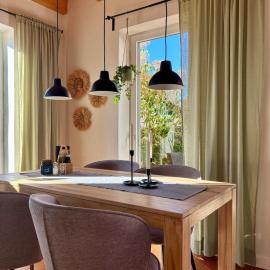 Ruhiges gemütliches Ferienhaus im Grünen, khách sạn ở Hilgenroth