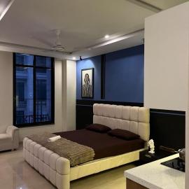 The Urban Nest Luxury Studio in Bahria Phase 7, hotel in Rawalpindi