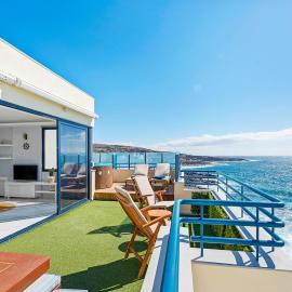 Luxury Seafront Penthouse with HotTub & GreatViews