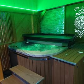 Pokoje Krystyna I Andrzej Łukaszczyk z WIDOKIEM NA GÓRY i Jacuzzi, hotel in Małe Ciche