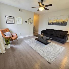 Peaceful stay in Memphis near Zoo & Beale St