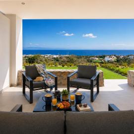 Aelios Petra sea view apartment 3, hotel in Asgourou