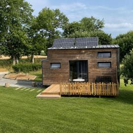La Tiny des Prés, hotell i LʼAbsie