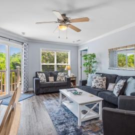 Sea Esta by Oak Island Accommodations