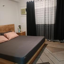 Cozy Oasis King Bed Spacious Stay- Bacolod, hotel Bacolodban