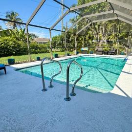 Relaxing place with pool, Hotel in Cape Coral