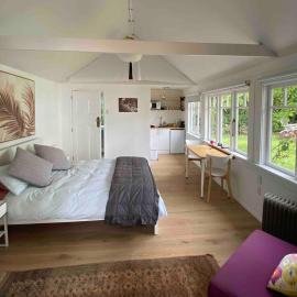 Devonport Summer Cottage