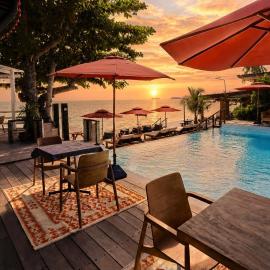 Sunset Beach Hotel - Adults Only, hotel in Hat Rin