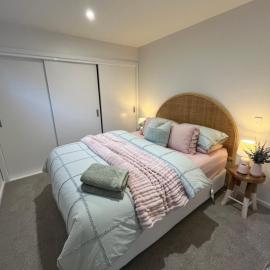 Cosy Hanleys Farm Retreat, hotel in Queenstown
