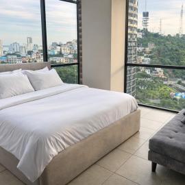 Departamento vista a la ciudad en Puerto Santa Ana, Bellini, hotel sa Guayaquil