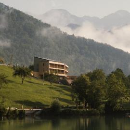 Hotel Tulie – hotel w mieście Most na Soči