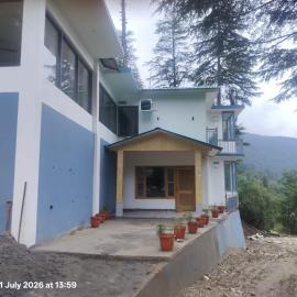 Hitarth Nature Embrace HNE، فندق في Jari