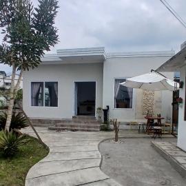 Homestay Bumiraden Cipanas Garut, hotel v destinácii Bojongsalam