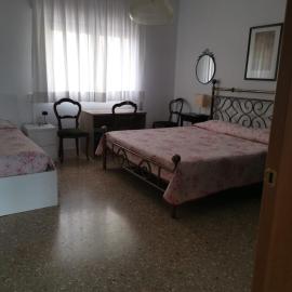 Casa Roza Venezia - Spacious Family Apartment & Private Garage