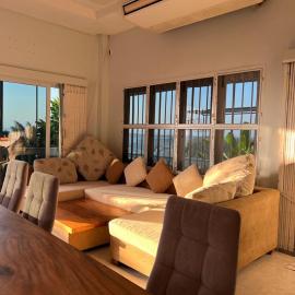 Sunny Hill House Ocean View Luxury Large Groups, hôtel à Sikao