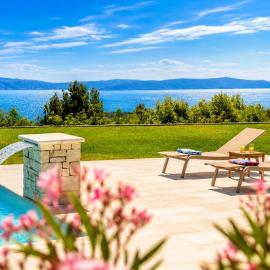 Luxury Panorama Vila with amazing Seaview in Gondolici 7 km from Rabac