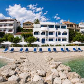 Luxurious Four Bedroom Beach Penthouse
