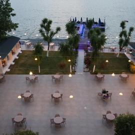 Grand Koru Hotel Beach, ξενοδοχείο στη Γιάλοβα