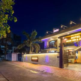 Viesnīca Nook Inn & Suites - 2 Min Walk From MG ROAD METRO pilsētā Gurgāona