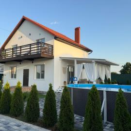 Villa Menorca, Hotel in Tschornomorsk