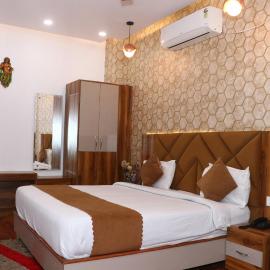 Hotel Strawberry