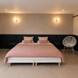 Suite Romantique - king size & douche Italienne, hotel in Soisy-sous-Montmorency