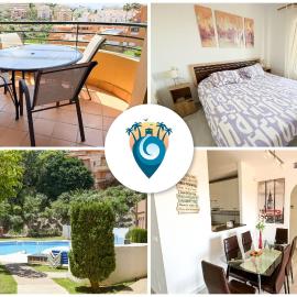 Bright & quiet 2 bedroom with large terrace & pool