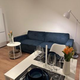 NEUE hübsche 2 Zimmer Wohnung mit schöner Terrasse und Blick ins Grüne Ahrensburg Hamburg, hotel v destinácii Ahrensburg
