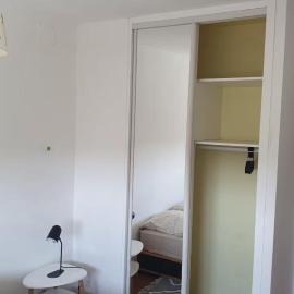 Luminous room in a shared appt 2, hotel in Toulouse