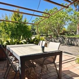 Charming Bracciano Home for a Peaceful Escape, hotel in Bracciano