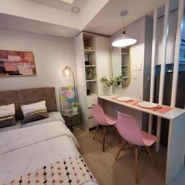 Suseth Staycations Azure North，位于Lagundi的酒店
