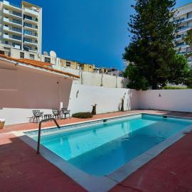 Roy Arias Suites & Residences