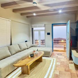 RajaramRetreat Luxury villa with sea view Jacuzzi、Harnaiのホテル