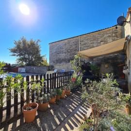 1 bedroom cottage with shared pool opens late may