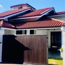 The Lotus Airport Luxury Villa, hotel in Negombo