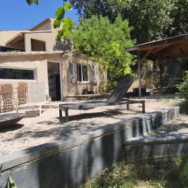 Cabanon Provençal Lourmarinois