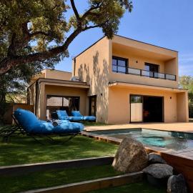 Villa Sainte Lucie de Porto Vecchio Plage de Pinarellu – hotel w mieście Zonza