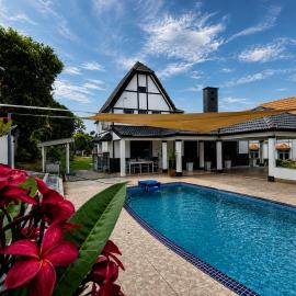 Bucketland Villa 1 Alor Gajah Melaka - Private Pool & Karaoke, hotel in Kampong Pulau Sebang
