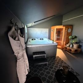 La suite Napoléon, luxueuse Loveroom, Spa et bien-être, hotel v destinácii Guipry-Messac